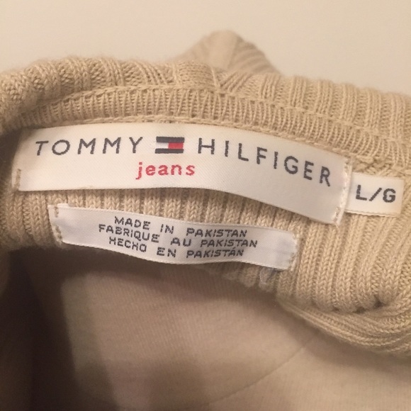 🤍✨ Tommy Hilfiger Beige Zipper Cardigan with Hood – Size L ✨🤍 - Picture 6 of 8